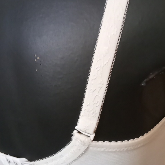 Bra - Picture 6 of 9